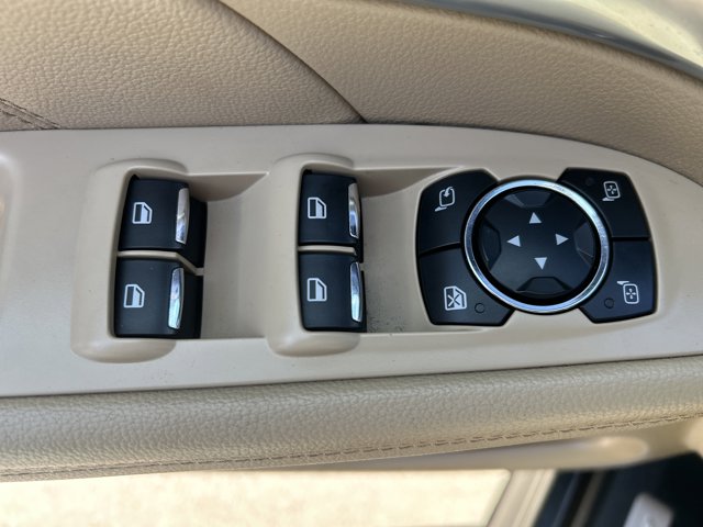 2016 Ford Explorer Limited photo 8