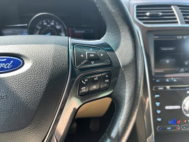 2016 Ford Explorer Limited photo 10
