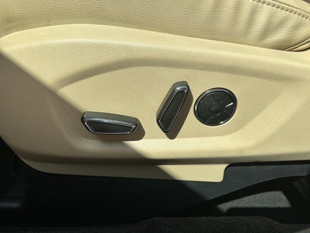 2016 Ford Explorer Limited photo 7