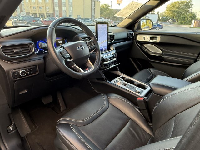 2023 Ford Explorer ST photo 11