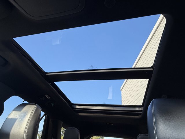 2023 Ford Explorer ST photo 20