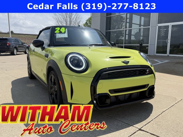 2024 MINI Convertible Cooper S's photo